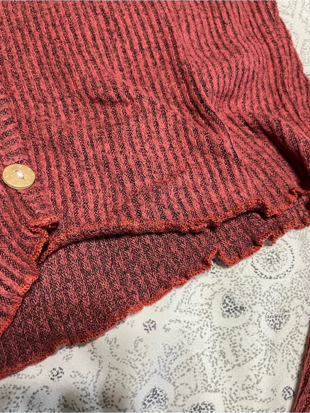 Ribbed Button-Front Cropped Top - Picture 3 of 6